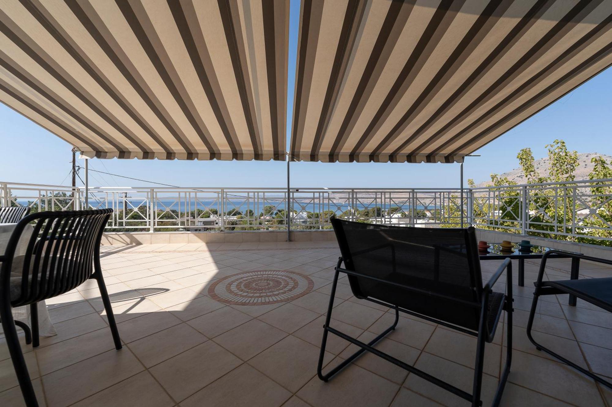 Pounedes Luxury Suites Pefki 外观 照片